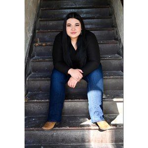 Meet your Posher, Julie